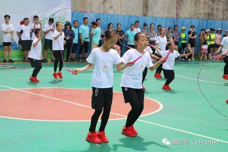 小学生和中学生的体育比赛,小学生和中学生的体育比赛视频